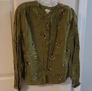 Floral Green Button-Up Blouse